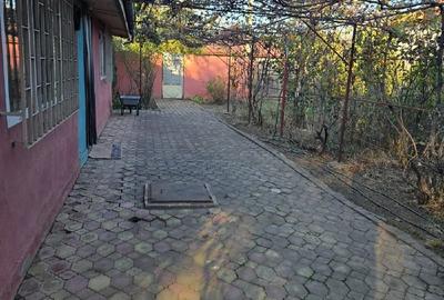 Casă cu 3 camere cu Teren 700 Mp în Central