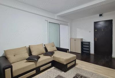 Apartament cu 2 camere semidecomandat, mobilat în Central