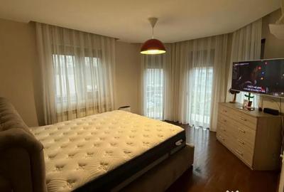 Casă cu 5 camere cu Teren 4500 Mp în Bătești - 1