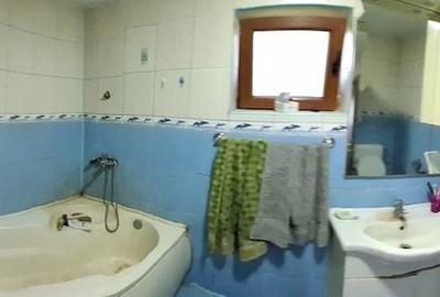 Casă cu Teren 2916 Mp în Central - 8