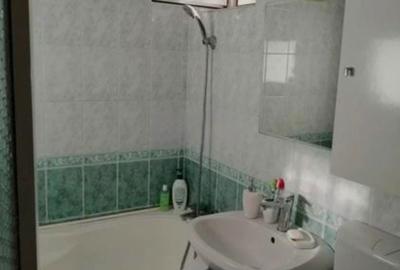 Apartament cu 3 camere decomandat în Far - 2