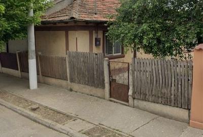 Casă cu 4 camere în Central - 2