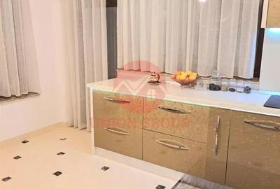 Casă cu 10 camere cu Teren 394 Mp în Central - 9