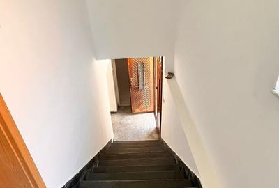 Casă cu 4 camere cu Teren 1177 Mp în Cisnădioara - 1