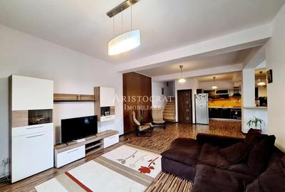 Duplex aproape de lac