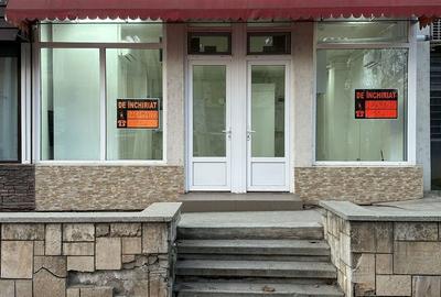 Spațiu comercial, de 50 mp, în Central - 7