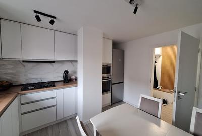 Apartament cu 3 camere in zona Bucovina - complet renovat- mobilat si utilat - 1