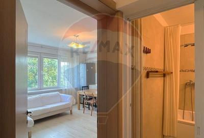 Vanzare apartament spatios,  3 camere - Metrou 1Mai - 28