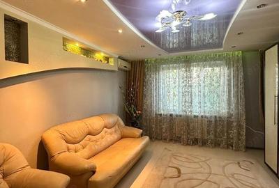 Apartament cu 3 camere în Tineretului - 1