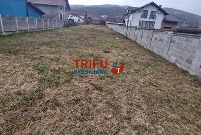 Teren de 1385 mp, în Micești