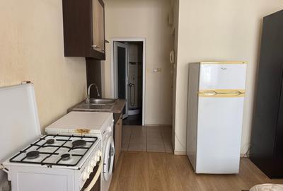 Garsonieră semidecomandată, mobilată în Central - 8