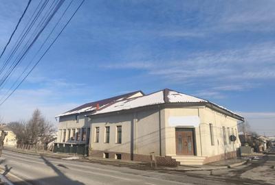 Spațiu comercial, de 2,100 mp, în Siret - 2