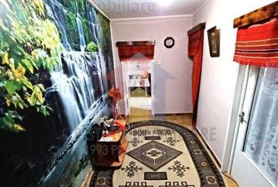 Apartament cu 4 camere decomandat în Central - 4