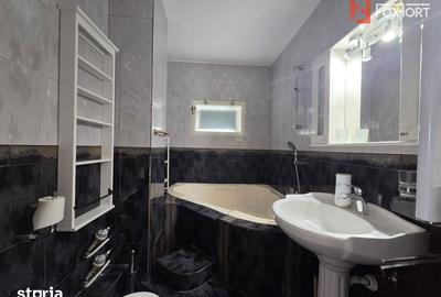 Apartament cu 4 camere decomandat în Intim - 8