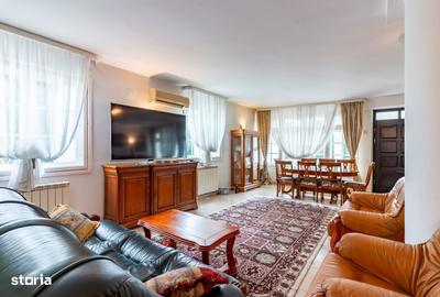 Casă cu 8 camere cu Garaj în Snagov