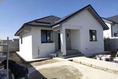 Casă cu Teren 281 Mp în Olteni - 2