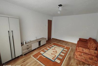 Inchiriez Apartament 2 camere zona comisariat 290 Euro u?or negociabil - 1