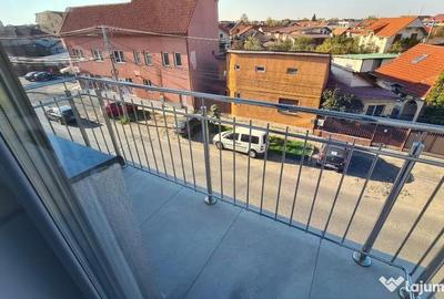 Apartament cu 4 camere decomandat în Micălaca - 9