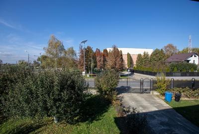 Casă cu 7 camere cu Teren 1617 Mp în Central - 35