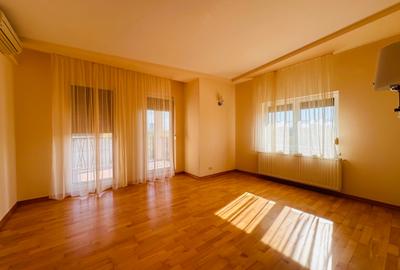 Casă cu 5 camere cu Garaj în Central - 12