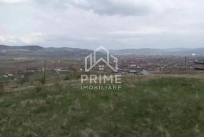 Teren de 430 mp, în Central