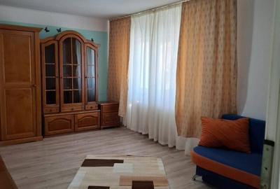 Apartament cu 3 camere decomandat în Central - 2