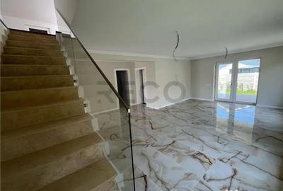 Casă cu 4 camere cu Teren 440 Mp în Nufărul - 15
