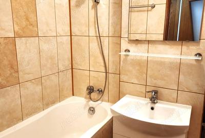 Garsoniera Titulescu,vedere superba spre Casa Poporului,Bloc anvelopat,et.10 11,direct proprietar. - 5