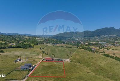 Teren de 2700 mp, în Central - 14