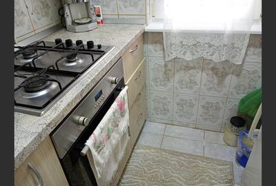 Apartament cu 3 camere semidecomandat, mobilat în Micro 40 - 7