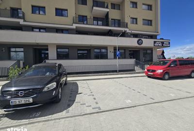 Spațiu comercial, de 85 mp, în Central