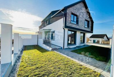 Casă cu 4 camere cu Canalizare în Dâmbul Rotund