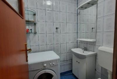 Proprietar,apartament 3 camere - 13 Septembrie/ centrala proprie/0 comision - 8