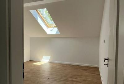 Triplex modern, între Calea Circumvalațiunii și Bulevardul Cetății - 15
