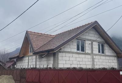 Casă cu 4 camere în Cetățeni - 4
