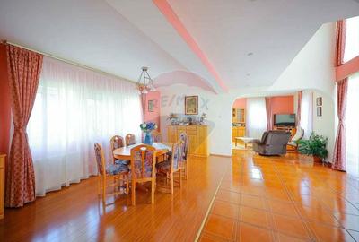 Vila eleganta ?i teren de 800 mp, zona Gheorghe Doja - 2