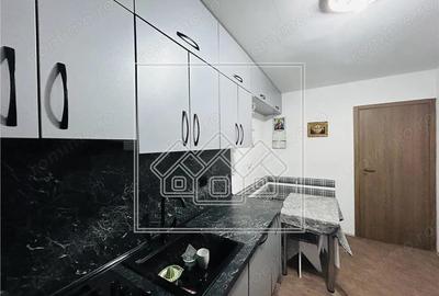 Ap cu 2 camere, decomandat, etaj 3 4, bloc cu lift, Turnisor - 1