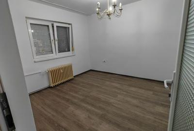 Garsonieră decomandată în Confecții - 4