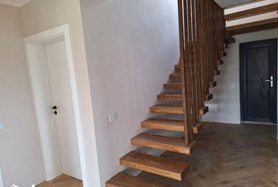 Casă cu 4 camere cu Teren 600 Mp în Central - 3