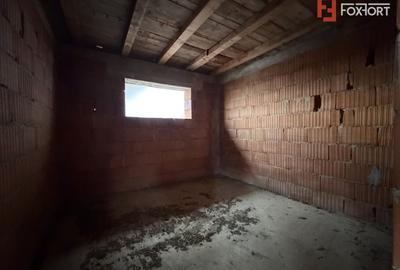 OPORTUNITATE - Casa individuala la rosu, teren de 851 mp in Peciu Nou - 14