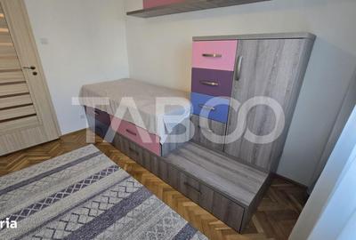 Apartament cu 3 camere decomandat, mobilat în Central - 1