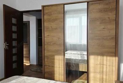 Apartament cu 2 camere semidecomandat, mobilat în Tomis II