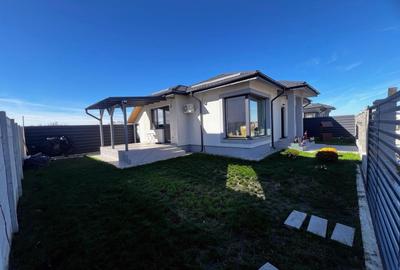 Casă individuală cu 3 camere cu Canalizare în Clinceni - 1