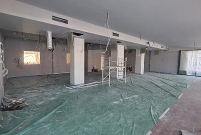 Spațiu comercial, în Central - 3