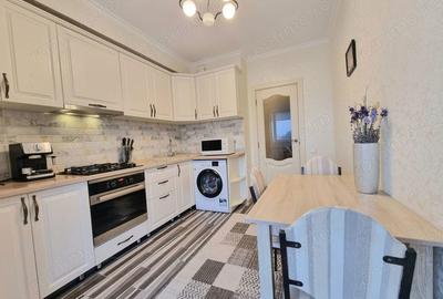 Apartament cu 3 camere decomandat în Crângași - 3