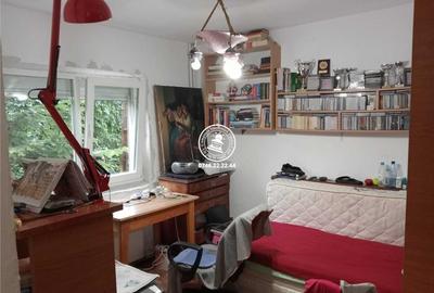 Apartament 4 camere de vanzare Tg Cucu - Podul de Fier - 2
