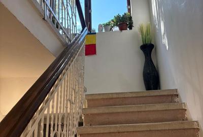 Casă cu 4 camere cu Teren 160 Mp în Ultracentral