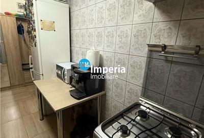 Apartament cu 3 camere semidecomandat, mobilat în Baza 3 - 11
