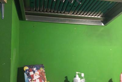 Magheru  Închiriez spațiu  comercial parter stradal 40 mp  mobilat utilat hota - 7