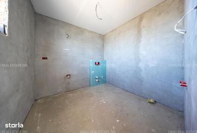 Casă cu 3 camere cu Canalizare în Cristian